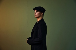 Odkaz HIM žije – Ville Valo má venku sólový debut a nabízí klip k titulní skladbě „Neon Noir“