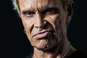 Billy Idol dostal hvězdu na chodníku slávy v Hollywoodu