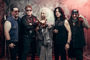 TWISTED SISTER se po sedmi letech vrátí na koncertní pódia