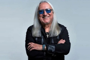 Mick Box: „Z vykalkulovaného alba typu ,Pyromania‘ od DEF LEPPARD bych se zbláznil. URIAH HEEP vždy tvořili spontánně.“