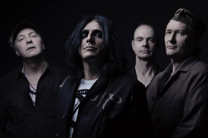V šedesáti jako zamlada - Slyšte naléhavý nový singl KILLING JOKE