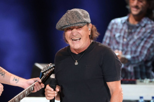 Brian Johnson z AC/DC má svou vlastní sochu v Belgii