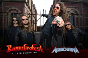 Basinfire 2023: V sobotu jsou s Ville Vallo headlinerem AIRBOURNE