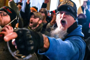 Jon Schaffer z ICED EARTH bude za útok na Kapitol odsouzen 20. února 2024