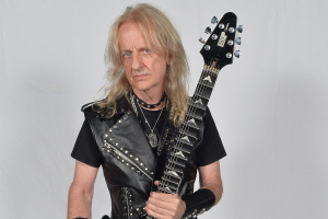 K.K. Downing: „Ještě jednou se chci blýsknout ve světle reflektorů.“