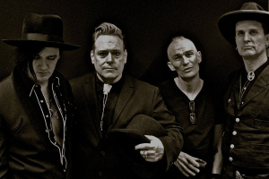 Vlkodlaci na koksu – Jyrki z THE 69 EYES připomíná bokovku THE 69 CATS