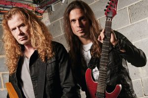 Kytarista Kiko Loureiro prodlužuje svoji absenci na turné MEGADETH. Jedná se o synonymum pro odchod? 