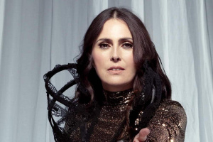 Sharon den Adel z WITHIN TEMPTATION: „S manželem si posíláme e-maily, jinak bychom se pohádali.“