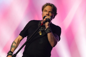 Zpěvák GUNS N’ ROSES Axl Rose čelí žalobě ze sexuálního útoku, který se stal v roce 1989
