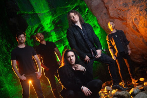 WITHERFALL lákají na nové album ohnivým ceremoniálem 