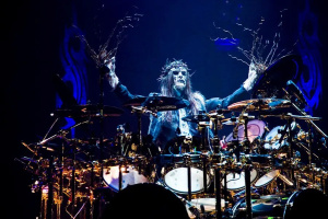 SLIPKNOT mají na krku žalobu, neprávem si nechali věci po Joeym Jordisonovi