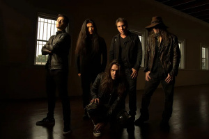 Členové skončených SONS OF APOLLO rozjeli nový projekt WHOM GODS DESTROY