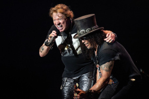 GUNS N' ROSES představují dosud neslyšenou skladbu „The General“