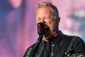 James Hetfield pokorně tvrdí, že chce být v roce 2024 lepší člověk a přinášet radost