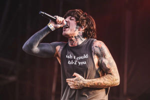 BRING ME THE HORIZON vykopávají první skladbu po odchodu klávesáka Jordana Fishe