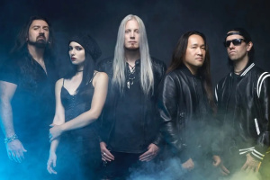 Ultrarychlí DRAGONFORCE bojují v novém klipu s vesmírnými loděmi 