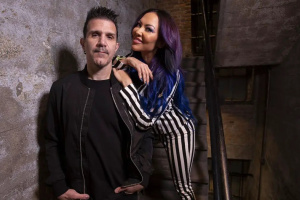 Bubeník ANTHRAX a zpěvačka BUTCHER BABIES se zasnoubili 