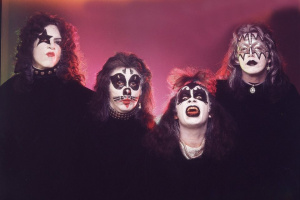 Velký příběh a megaposter KISS ve Sparku!