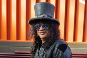 Slash vzdá hold blues na novém albu plném hvězdných hostů