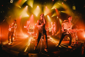 ENTER SHIKARI 3. 11. 2023 v Praze: Omamný polibek života 