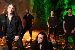 WITHERFALL vás nezklamou (na rozdíl od protagonistů jejich nového singlu)