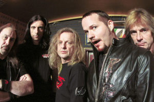 Biografie legendárního kytaristy JUDAS PRIEST: Horký brambor Ripper odchází
