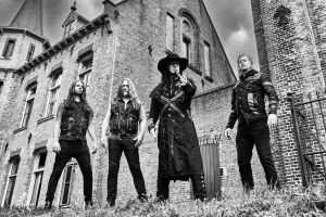 Dubnový Spark uvádí: „Hudbu tvořím hlavně pro sebe,“ říká Blasphemer z VLTIMAS. 