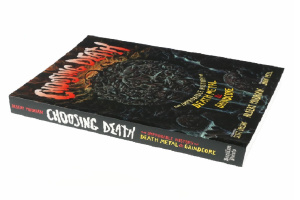 MetalGate uvede na trh undergroundovou bibli. Kniha Choosing Death se věnuje historii death metalu a grindcoru