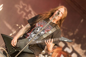 Květnový Spark uvádí: Peter Tägtgren z PAIN – „Jsem šťastný, že žiju uprostřed lesa.“