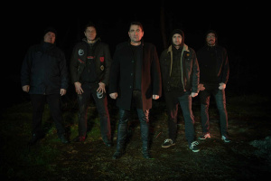 BRATRSTVO LUNY avizuje nové album singlem „Vodopády“