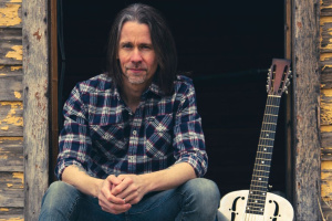 Myles Kennedy přijede v listopadu do Prahy s novou sólovou deskou