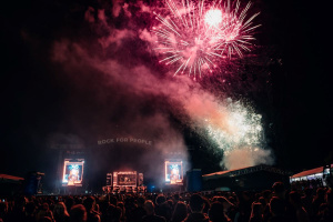 Rekordní ročník Rock for People byl infuzí energie a kvalitní hudby pro více než 40 tisíc návštěvníků 