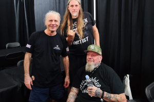 Dva zpěváci IRON MAIDEN, Bruce Dickinson a Paul Di‘Anno, se poprvé setkali