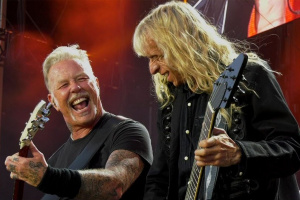 Žáci a učitel – METALLICA si v Norsku na pódium pozvala k „Am I Evil?“ Briana Tatlera
