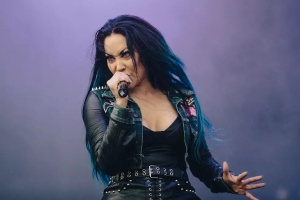 Carla Harvey (ex-BUTCHER BABIES) založila nový projekt THE VIOLENT HOUR