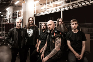 „Nové album SOILWORK nevyjde před rokem 2026,“ řekl Björn Strid