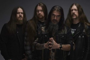 MACHINE HEAD uvádějí nové album drtivým titulním songem 