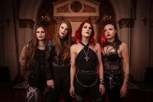 KITTIE, THE PRETTY WILD a Diamante uvádí emotivní cover METALLIKY