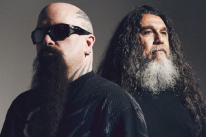 „Už to není stejný člověk, s jakým jsem zakládal SLAYER,“ řekl Kerry King o Tomu Arayovi