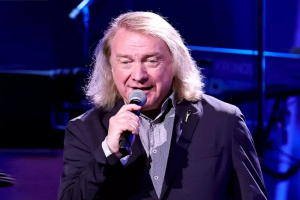 AOR legendy FOREIGNER v září představí staronovou skladbu s Lou Grammem za mikrofonem