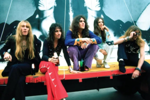 Velký návrat do mládí! Alice Cooper nahrál po 51 letech album s původními členy své kapely
