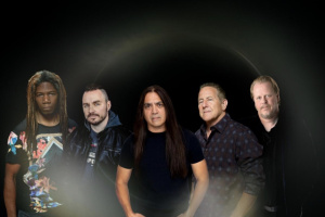 Potomek FATES WARNING, projekt A-Z přichází s druhým albem