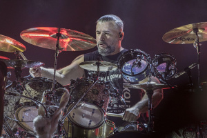 Recept na novou desku SYSTEM OF A DOWN, patent John Dolmayan 