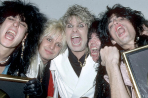 Nikki Sixx vysvětlil absenci MÖTLEY CRÜE na Ozzyho rozlučkovém koncertě
