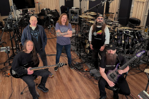DREAM THEATER zachytili svůj reunionový koncert pod Eiffelovou věží