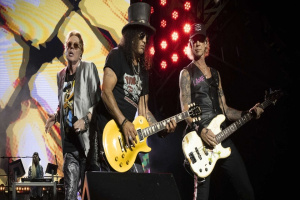 Nová deska GUNS N ´ ROSES? Mlha přede mnou, mlha za mnou...