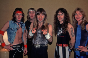 Novinář László Cselőtei o prvním koncertu IRON MAIDEN za železnou oponou: „Kapele jsme upekli dort.“ 