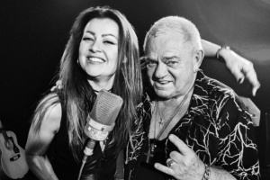 DIRKSCHNEIDER & THE OLD GANG aktivovali „zákon šílence“