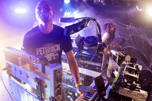  AUTHOR & PUNISHER: erotický industrial metal plný touhy i strachu v Brně!