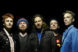 Poslechněte si: PEARL JAM - "Mind Your Manners"